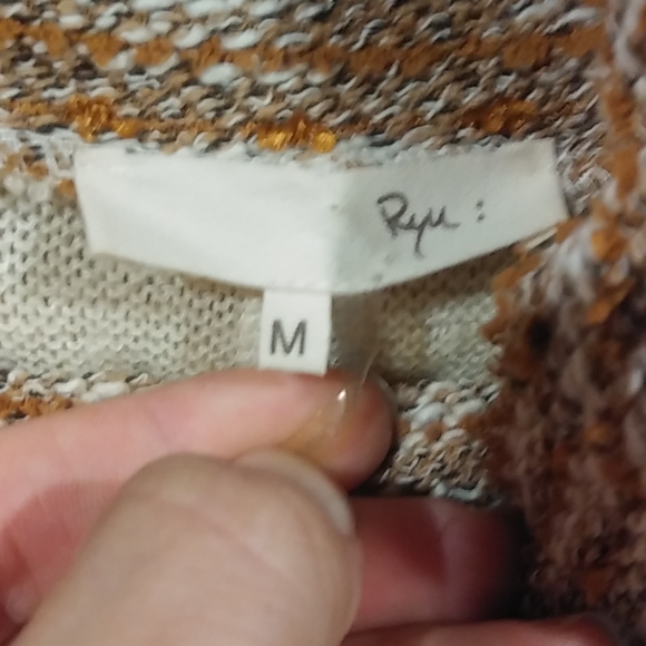 Ryu brand medium pre owned sweater - Picture 4 of 8